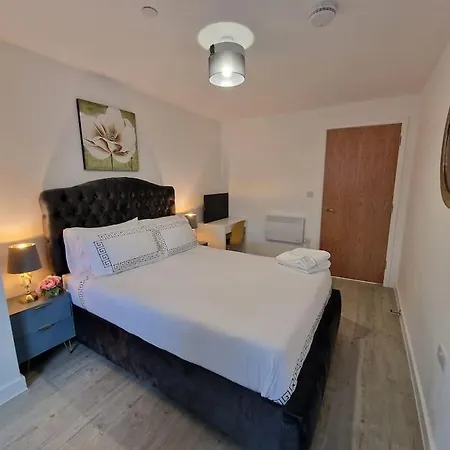 Luxury 2 Bed, 2 Bath Apartment - The Quays Manchester Exterior photo
